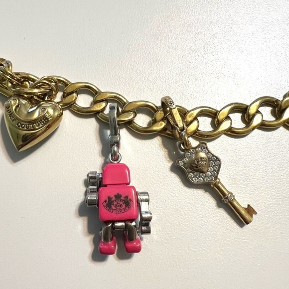 Juicy Couture vintage goldtone chunky bracelet w/rare robot charm,key, heart & J - Picture 5 of 10